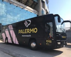 Che follia a Palermo! Agguato alla squadra