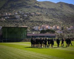 Il Palermo cerca la scossa. Tutti in ritiro per ripartire