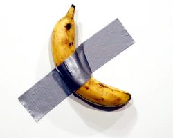 Magnate delle crypto acquista la banana di Cattelan per mangiarla